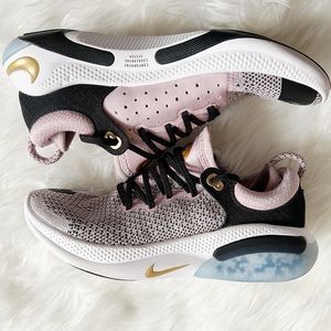 Nike Joyride Run Flyknit